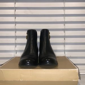 Black Michael Kors ankles boots